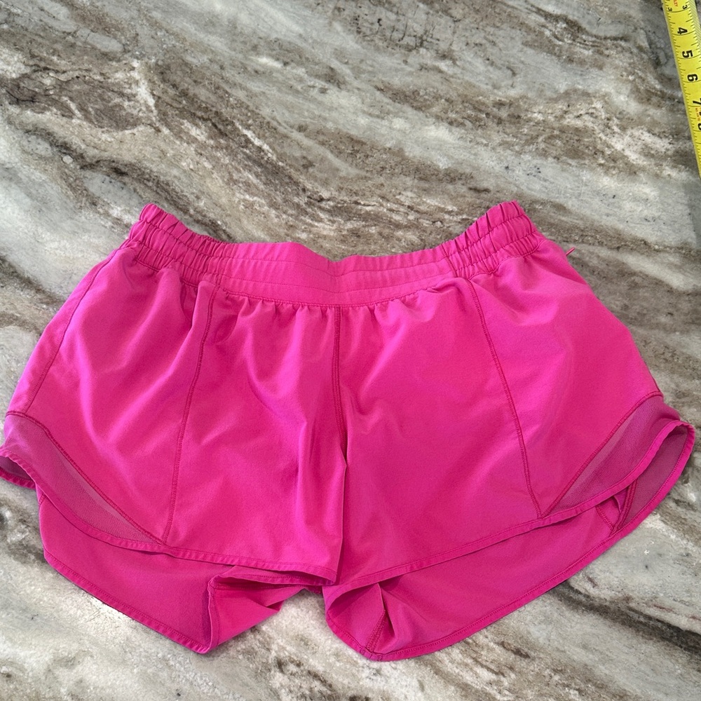 Lululemon Hotty Hot low rise short 4” - Picture 3 of 5